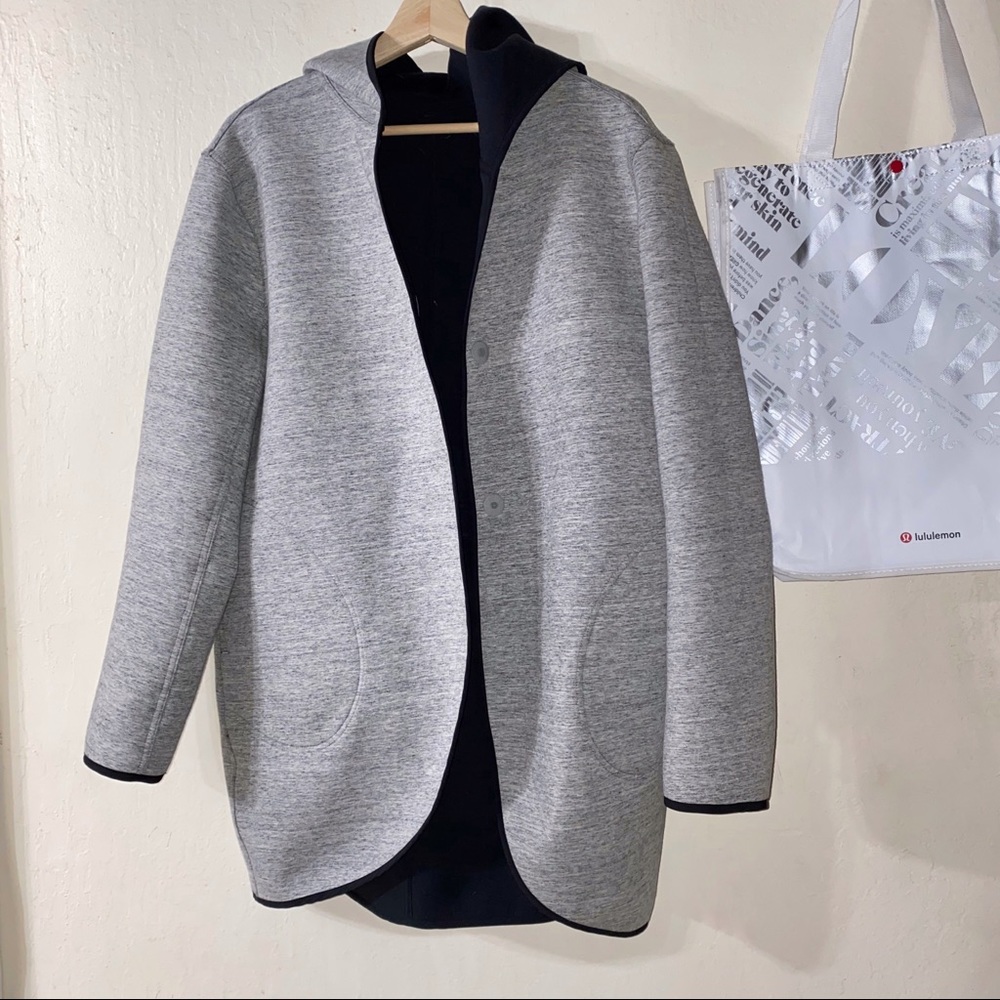 Lululemon City Bound Wrap